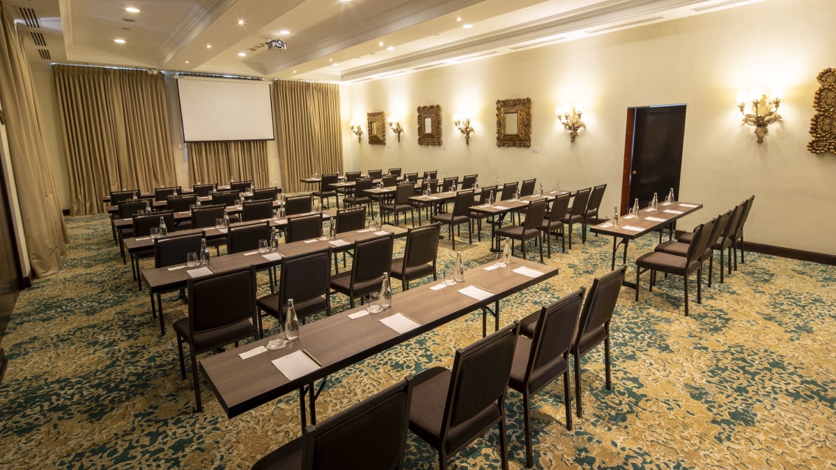 Salón Embajador