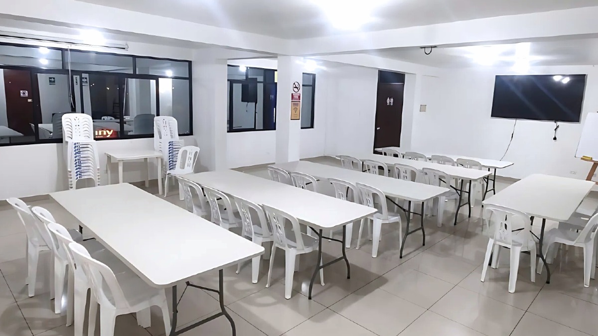 Sala de eventos y Capacitaciones Santa Luzmila - imagen adicional