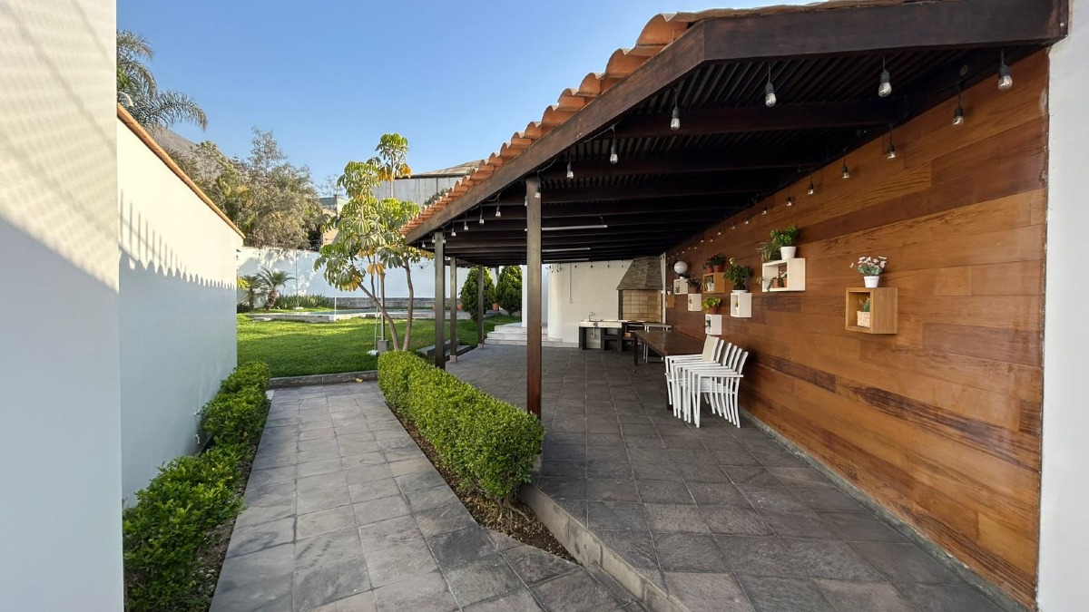 PARADISE LOUNGE PERU - imagen adicional