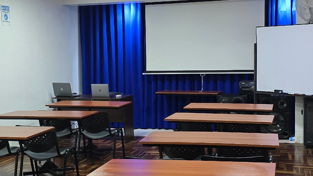 Sala de capacitaciones Cusco - imagen del espacio